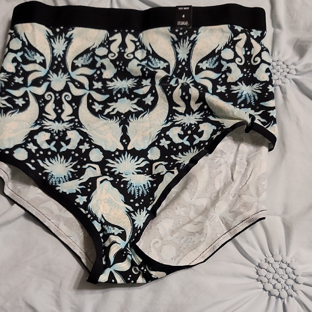 Chic Black and White Patterned Panties
